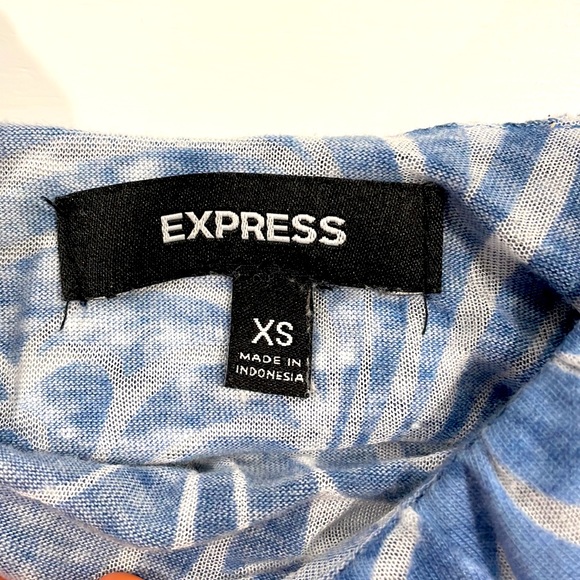 Layered flowy tank - Picture 2 of 2